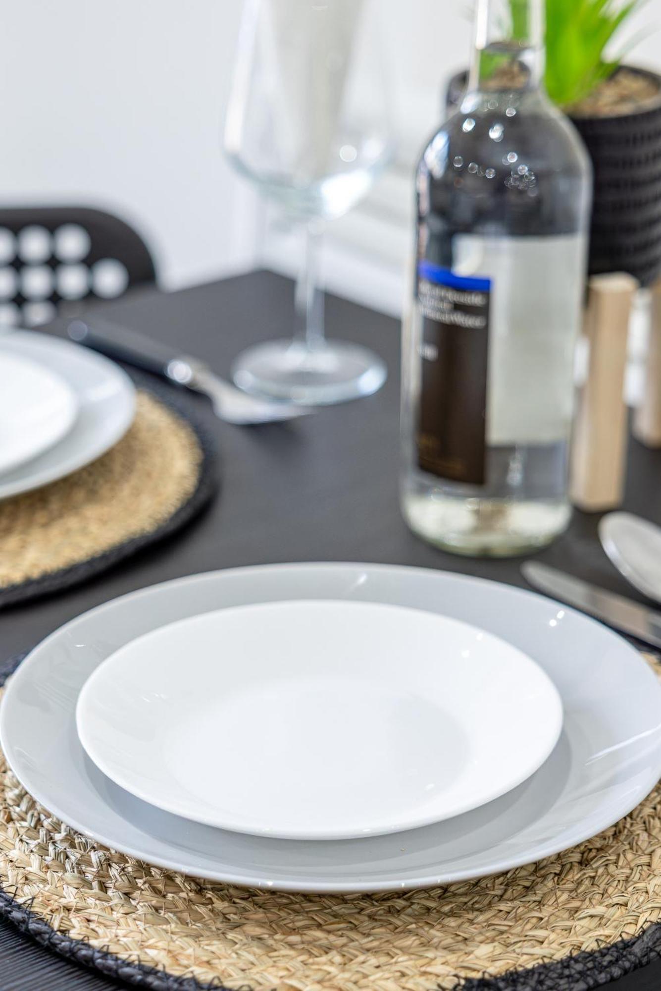 Rnm - Upgraded Business Stay For Travelling Contractors, All Amenities, Private Access Entire Place, Kitchen & Washroom, Smart Tv, Easy Access, Parking Nearby Cradley Heath Buitenkant foto
