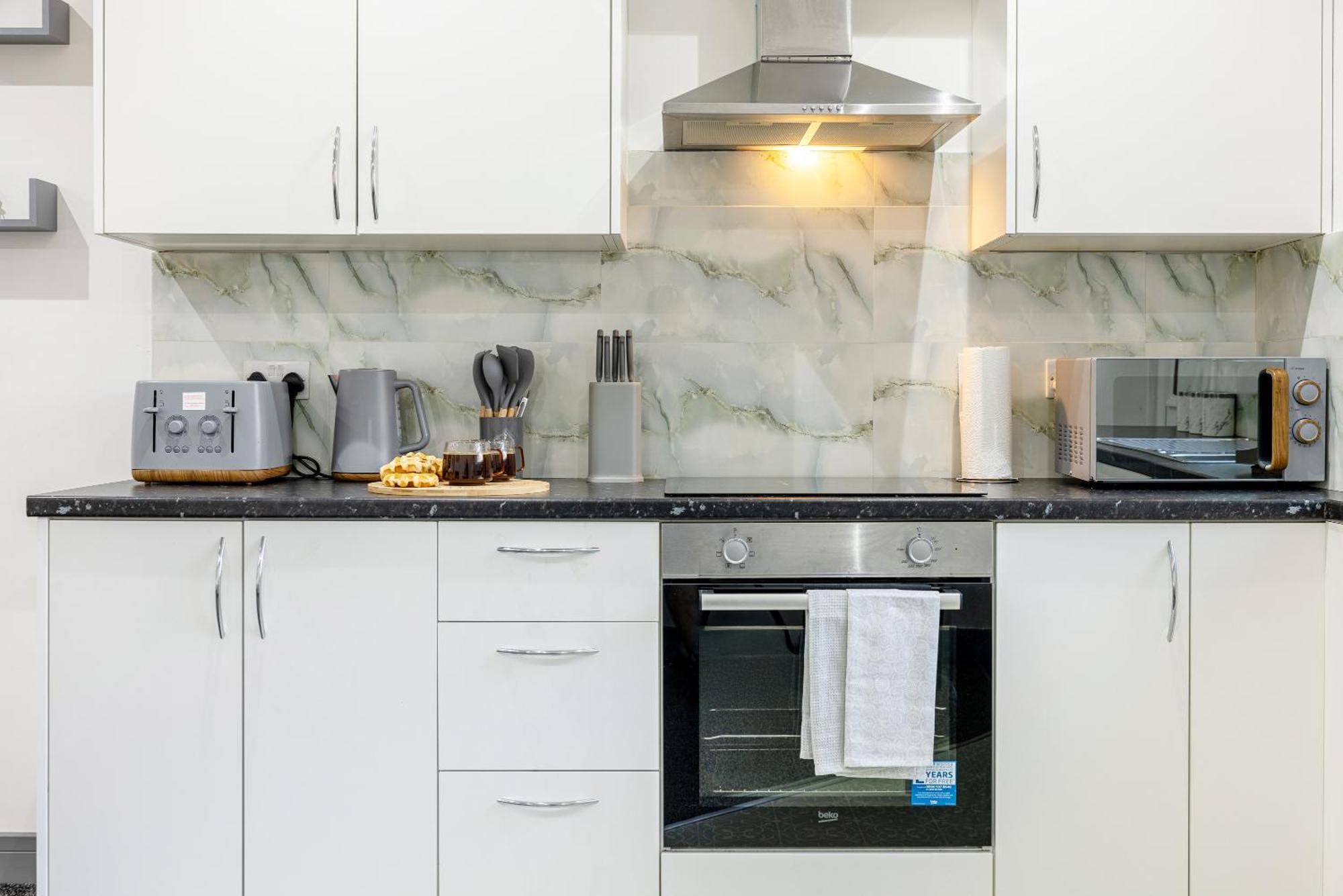 Rnm - Upgraded Business Stay For Travelling Contractors, All Amenities, Private Access Entire Place, Kitchen & Washroom, Smart Tv, Easy Access, Parking Nearby Cradley Heath Buitenkant foto