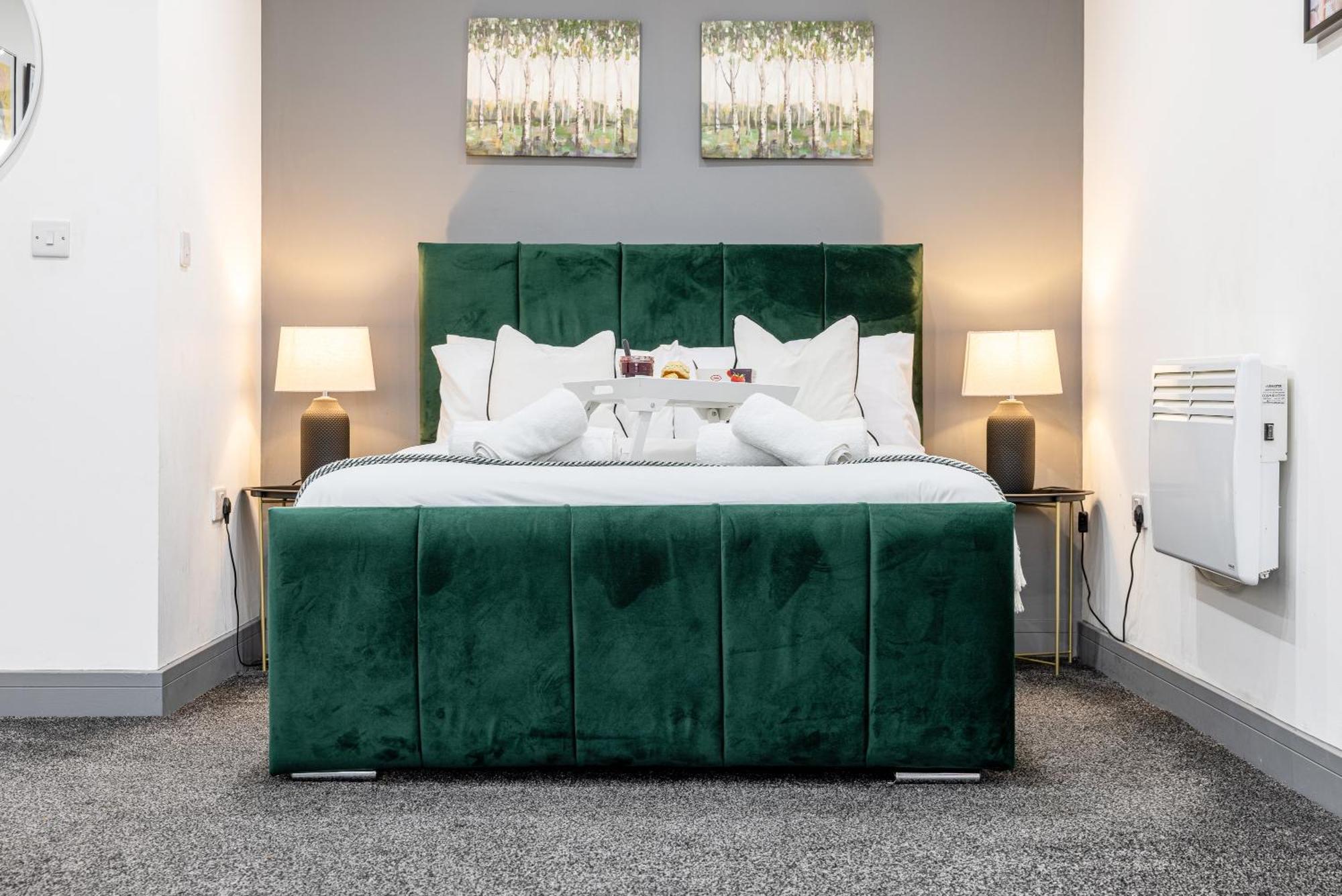 Rnm - Upgraded Business Stay For Travelling Contractors, All Amenities, Private Access Entire Place, Kitchen & Washroom, Smart Tv, Easy Access, Parking Nearby Cradley Heath Buitenkant foto