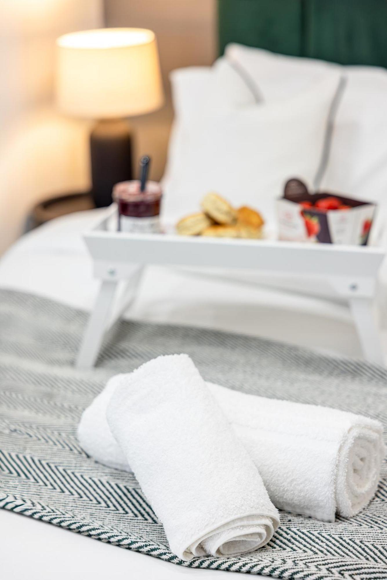 Rnm - Upgraded Business Stay For Travelling Contractors, All Amenities, Private Access Entire Place, Kitchen & Washroom, Smart Tv, Easy Access, Parking Nearby Cradley Heath Buitenkant foto
